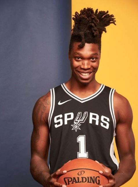 马刺邓肯近况:生活陷入困境,开理发店谋生,请叫他tony老师