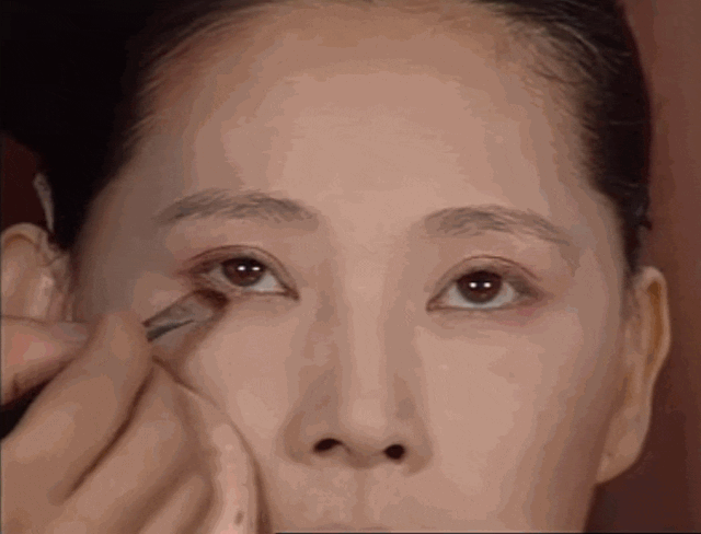 看过毛戈平化妆的人都想给他"寄头"|毛戈平|眼影|化妆_新浪新闻