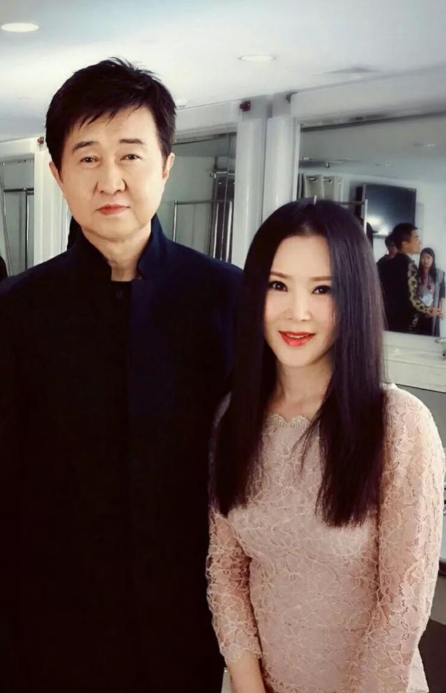 付笛生任静当婚礼嘉宾出场费高达80万27岁帅儿子事业却不温不火