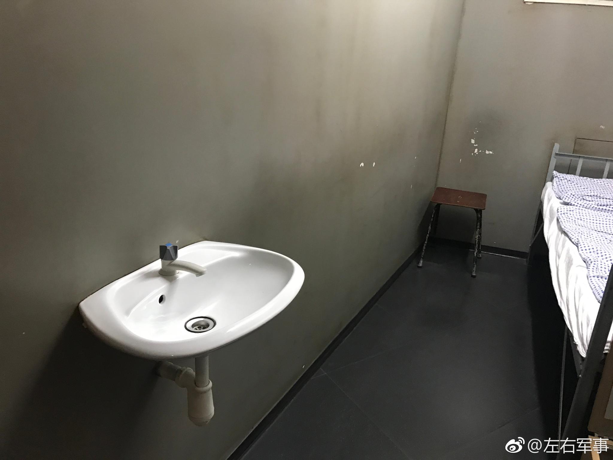 探寻柏林东德博物馆,史塔西审讯室及监狱牢房
