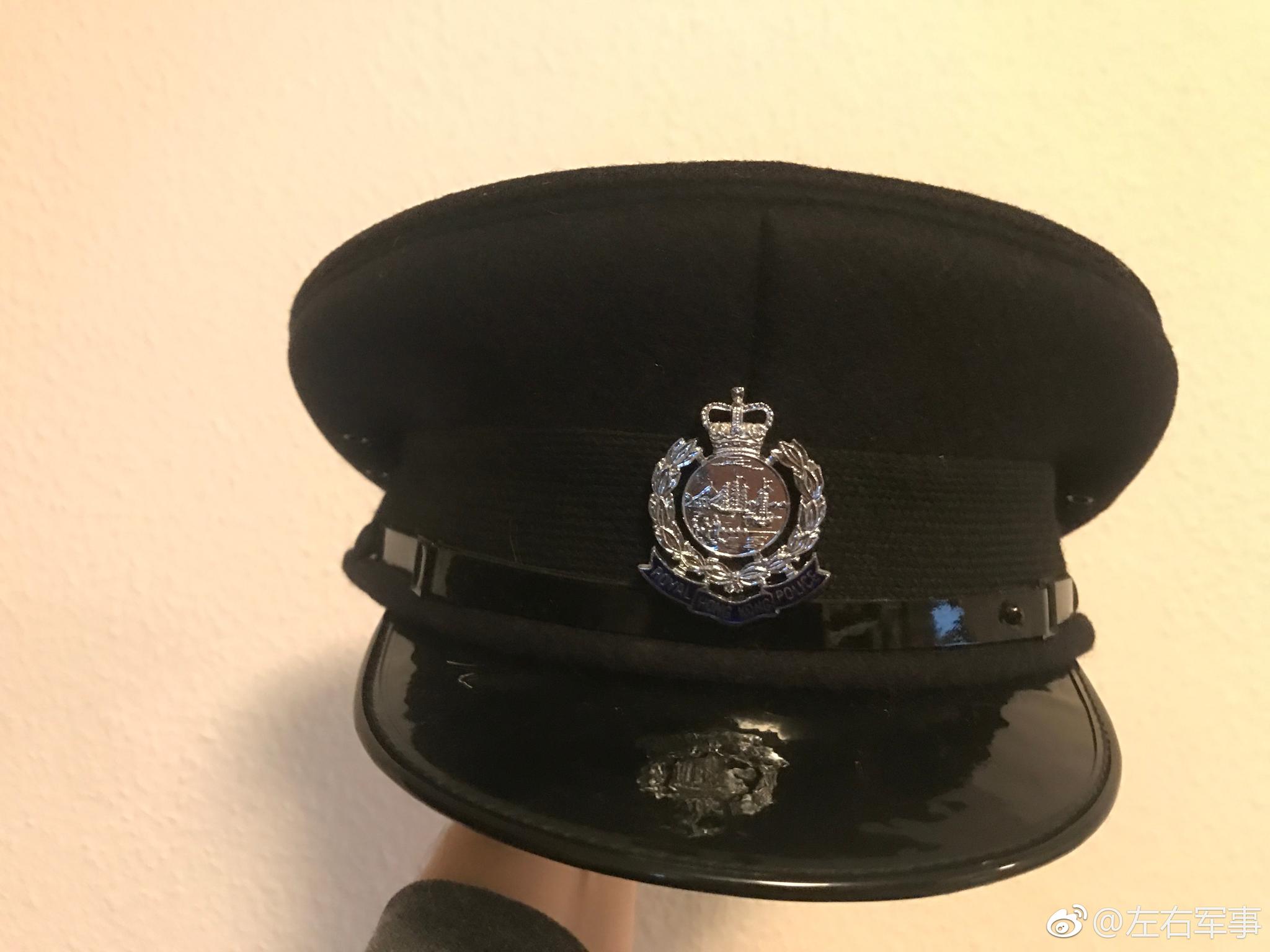 警察大檐帽帽徽图片