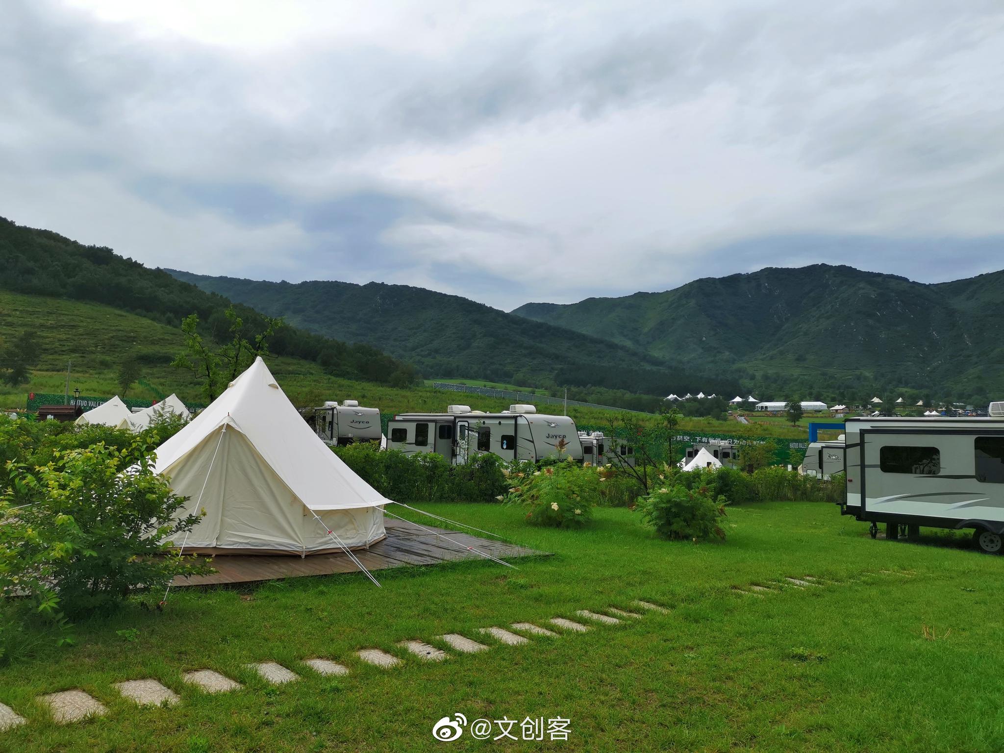 海坨山谷位于张家口赤城县,怀来县与北京延庆区接壤处