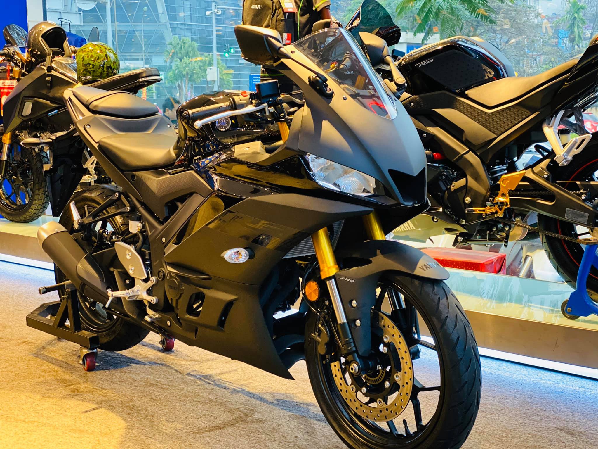 雅马哈专为2020款r3 推出个性化运动套件