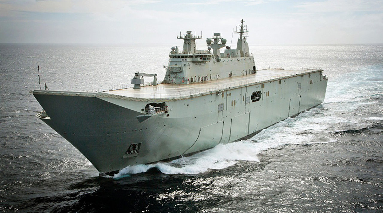 中国两栖攻击舰排水量达4万吨,配有2种近防武器掩护登陆部队上岸