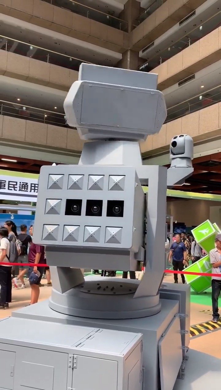 2019年台北国际航太暨国防工业展上展出的海剑羚舰载近程防空导弹系统