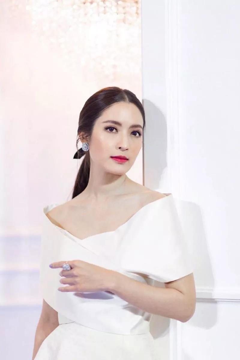 泰星aff复出搭当红小生tor主演浪漫爱情泰剧在你身边重生