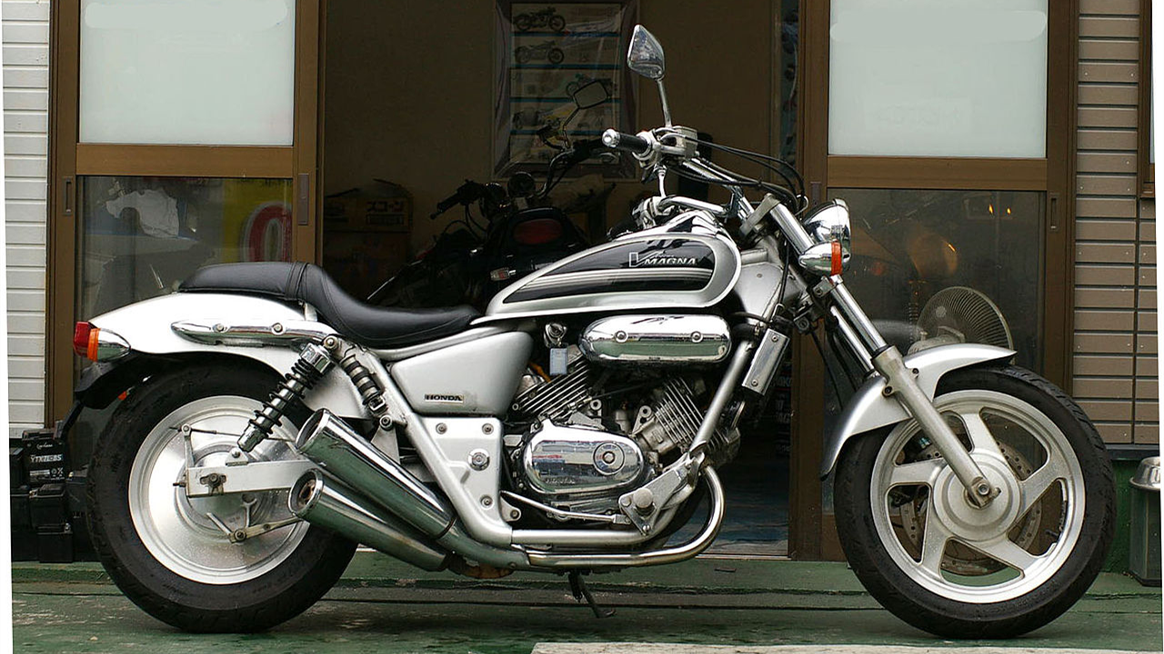 20年前的v缸250都比现在的巡航车强,国货摩托用点心吧