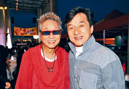 与李小龙斗殴，和成龙交恶，昔日影坛大哥走向没落，终凄冷离世
