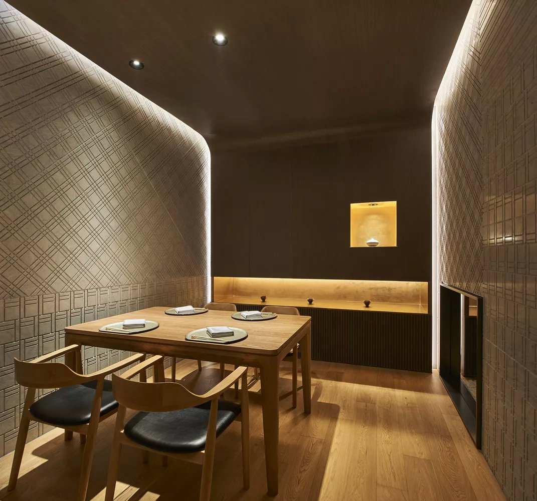 高端日本料理店，用设计来讲故事，赋予空间灵魂与色彩!