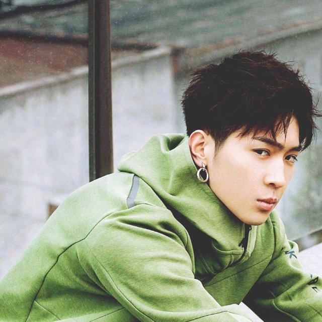 马伯骞助阵realme真我,潮玩新时尚即将开启