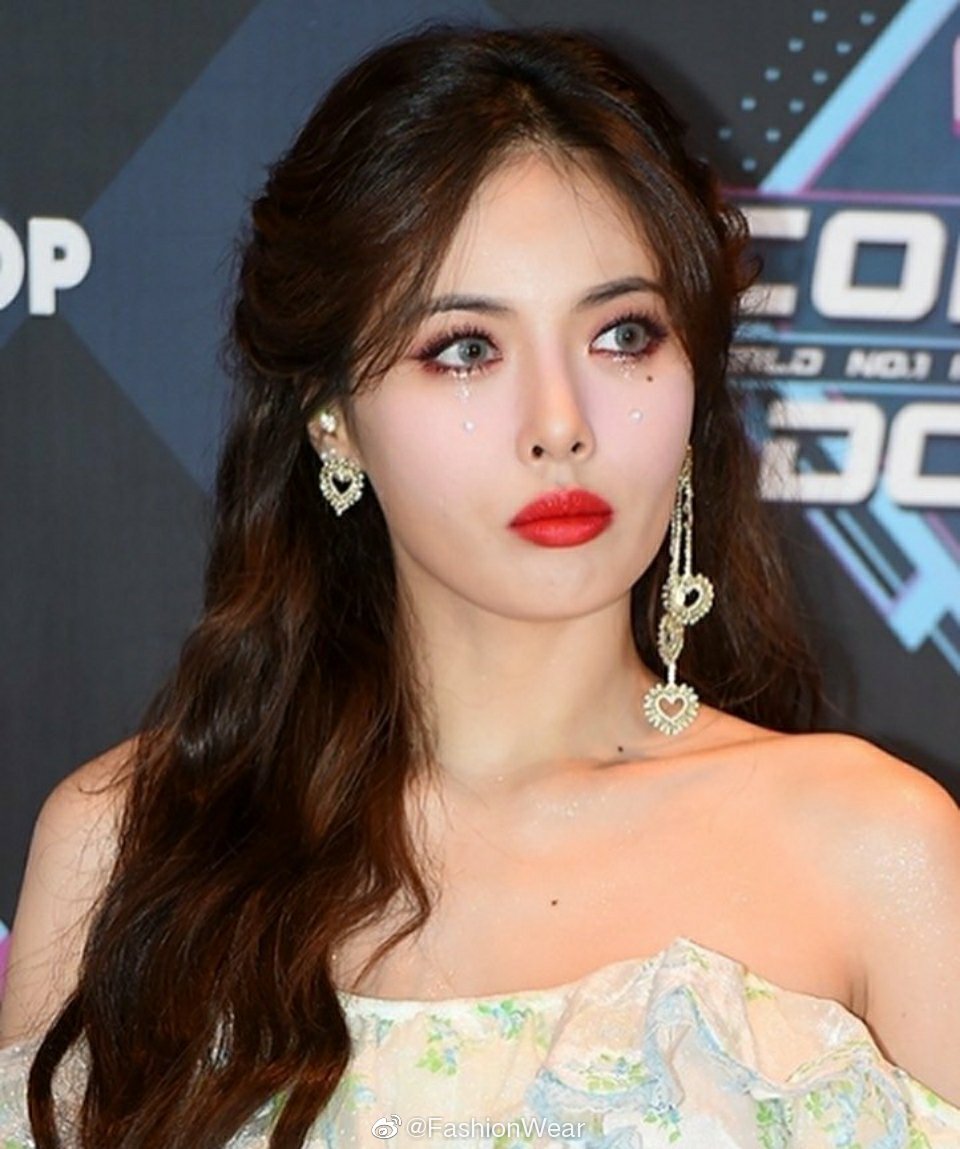 金泫雅 | 今日节目录制造型,重新回归的落泪妆仙气十足