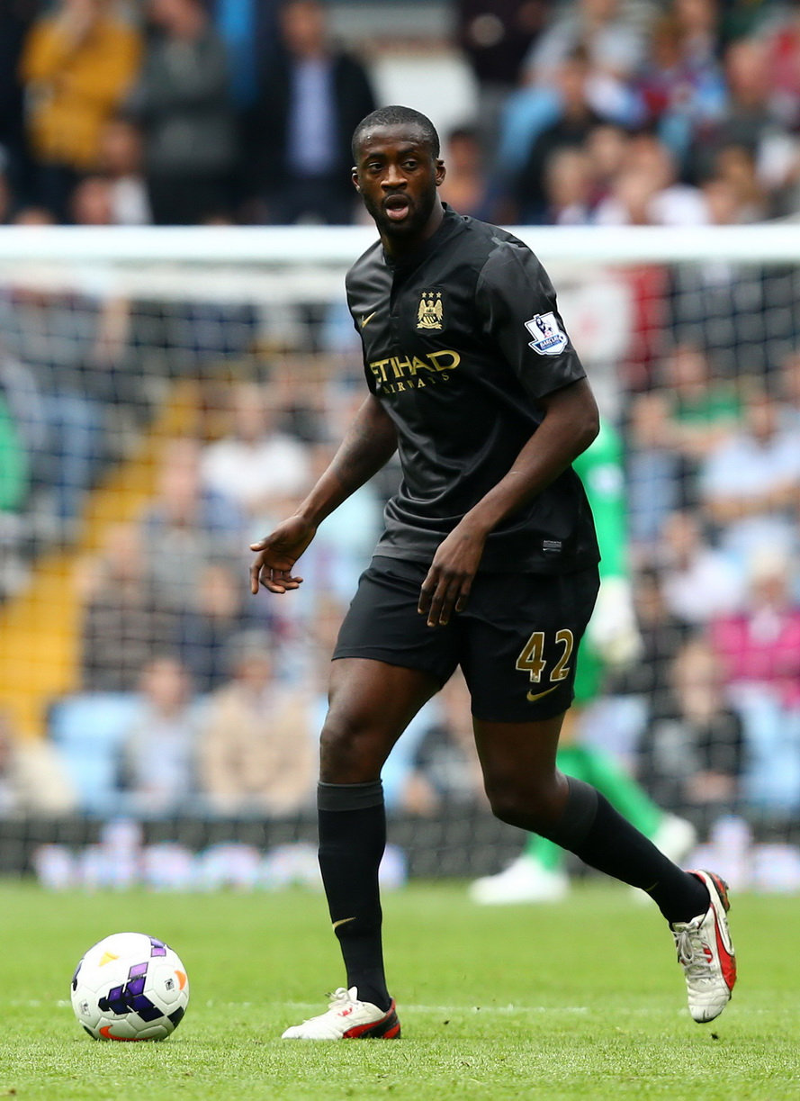 足球老照片:亞亞·圖雷(yaya toure)曼城時期經典照30張