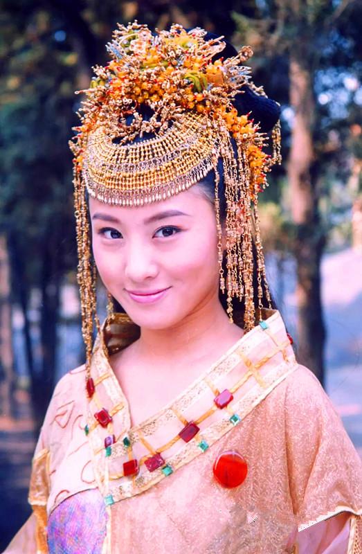 承包童年的脑洞神剧《少年王》还记得女主白素吗?小时候的女神啊