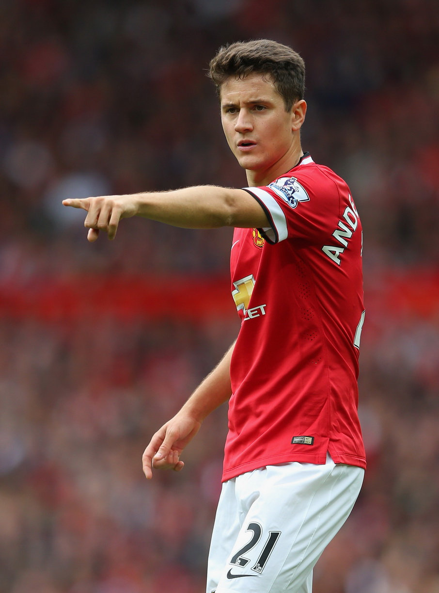 足球老照片:曼联2014-15赛季埃雷拉(ander herrera)经典照21张