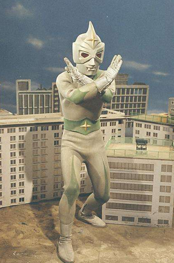 镜子超人:一部被遗忘的老特摄剧,被当做"礼物"送给圆谷.