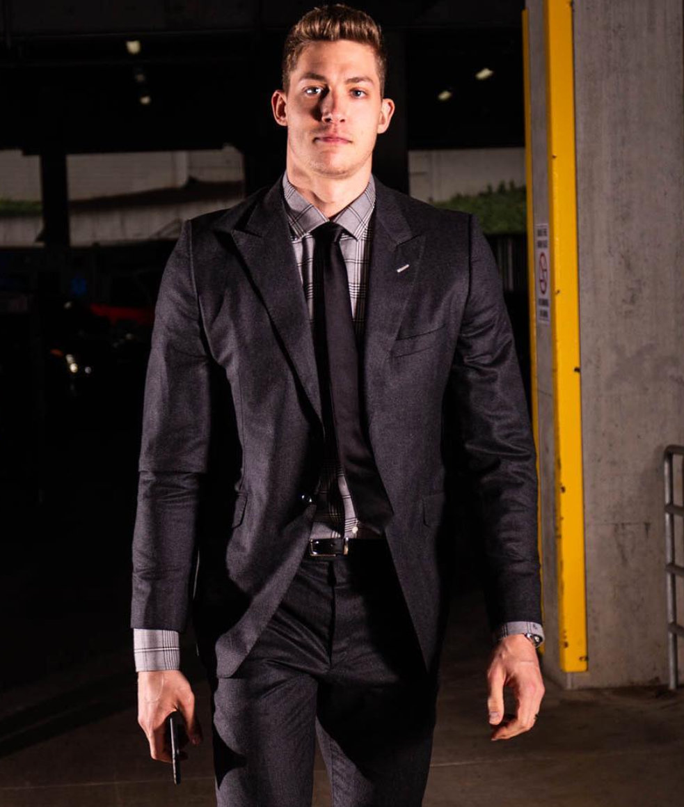 开拓者的颜值担当迈尔斯莱昂纳德大白西决首发之后表现非常抢眼