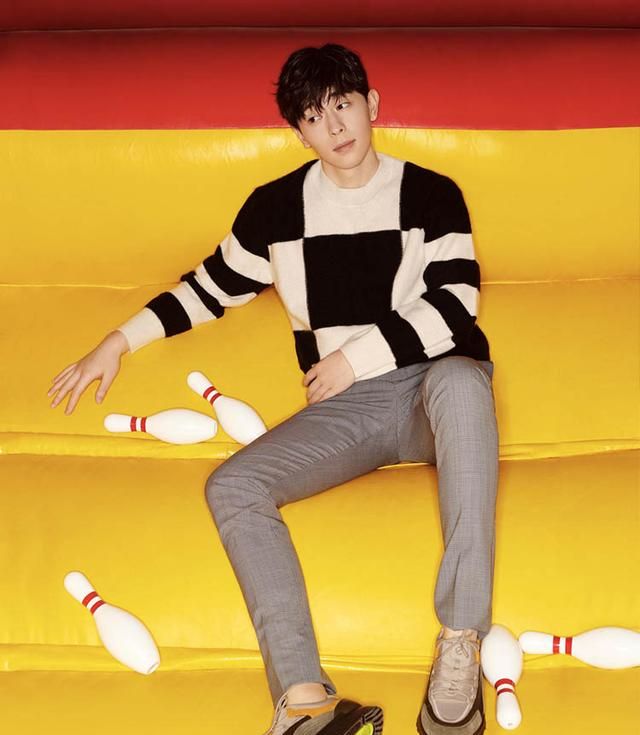 穿渔网毛衣和阔腿裤,甚至是混搭格子的邓伦,我都可以