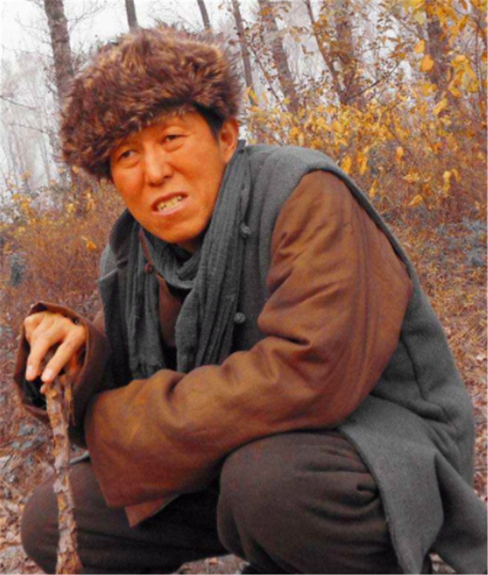 他是盗墓界"祖师爷",曾一度金盆洗手,晚年帮专家挖出3件国宝