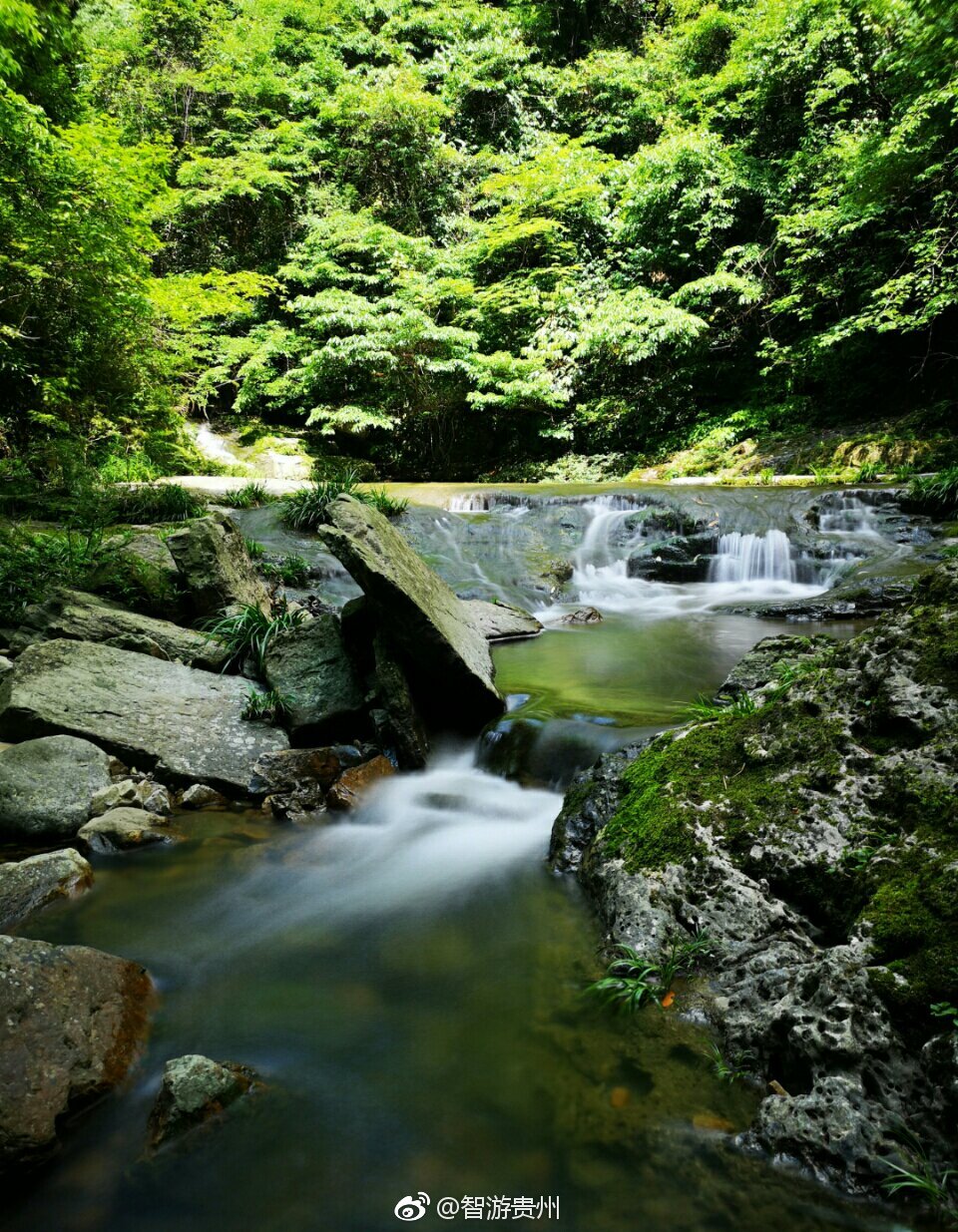 贵阳花溪高坡红岩峡谷