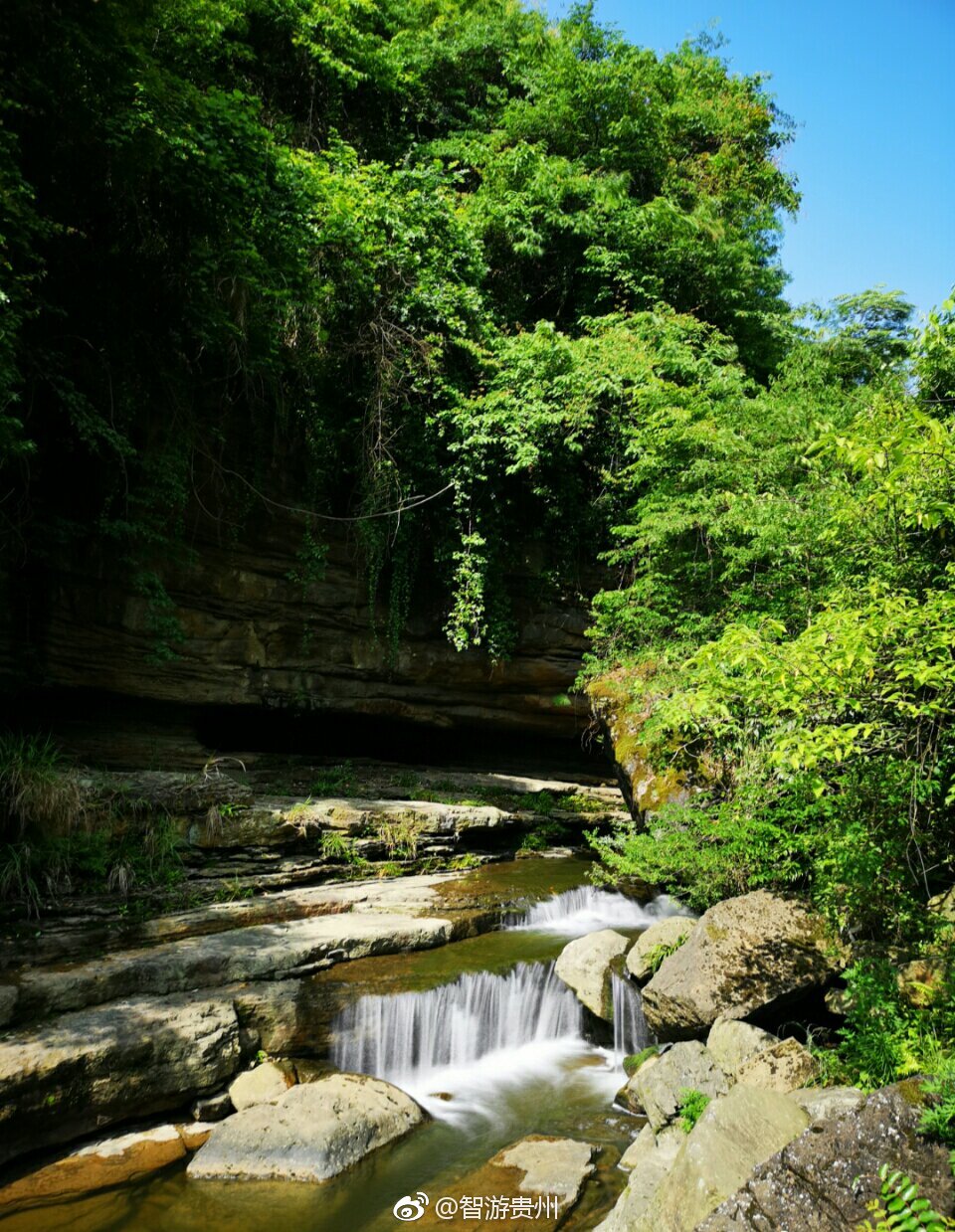 贵阳花溪高坡红岩峡谷