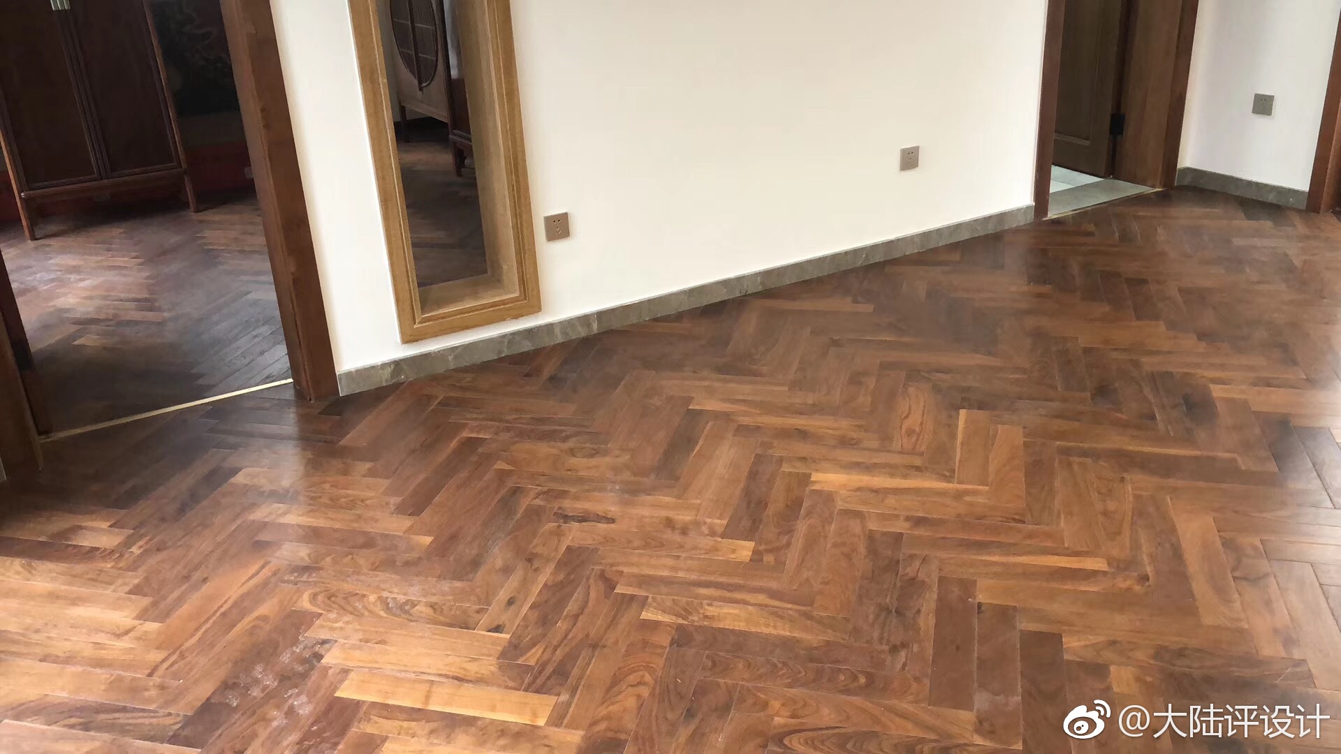 鱼骨拼地板效果确实不错 铺工贵不少