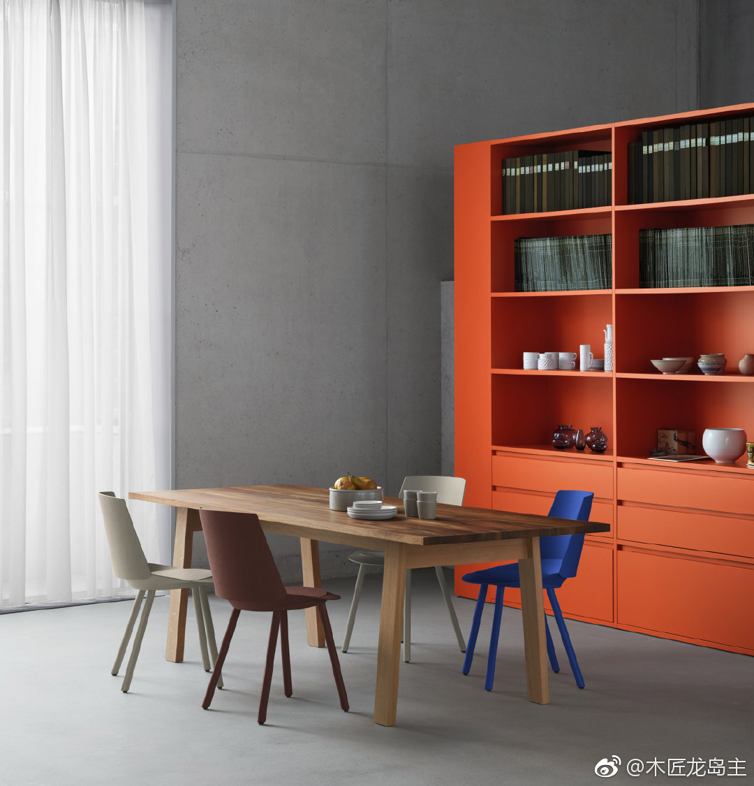 英国建筑师david Chipperfield 为德国家具公司e15创建了一个采用传