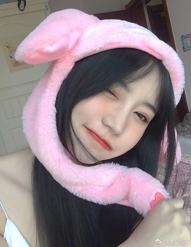 她叫曾玉琦,就读于西安外国语大学,身高167cm,射手座_新浪新闻