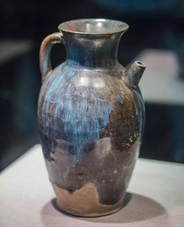 唐代名品鲁山花釉