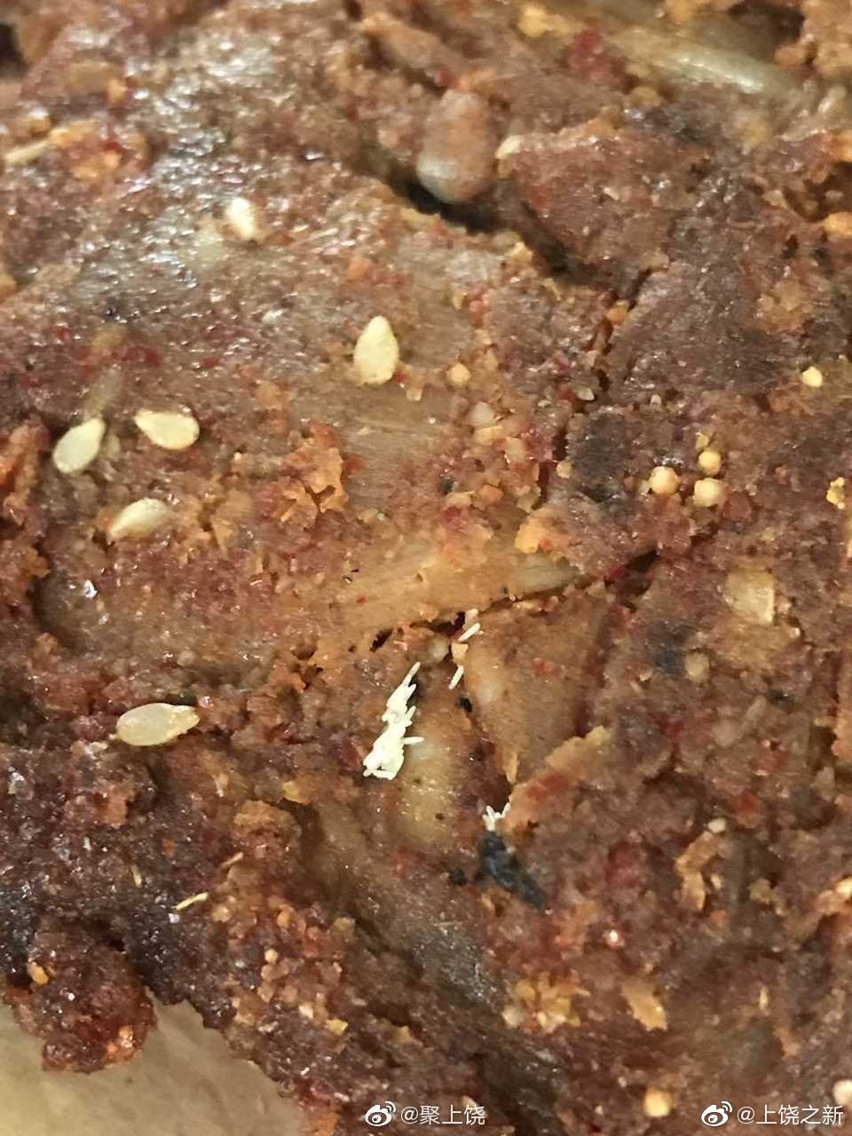 网曝上饶某高中食堂鸡腿中吃出蛆卵