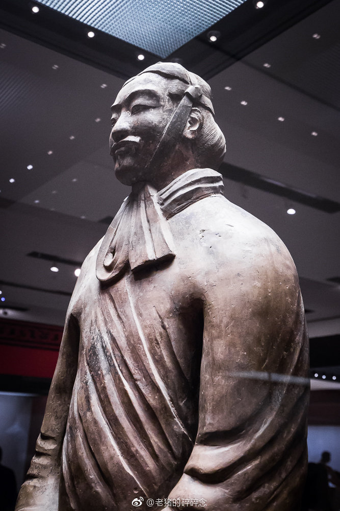 秦始皇兵马俑文官俑跪射俑