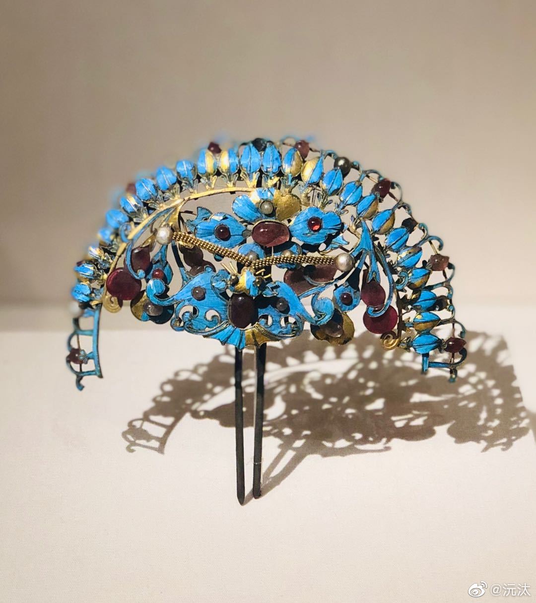 三千年间中国妇女头饰的妖娆之变  1,殷商骨笄,安阳殷墟出土,东京国立