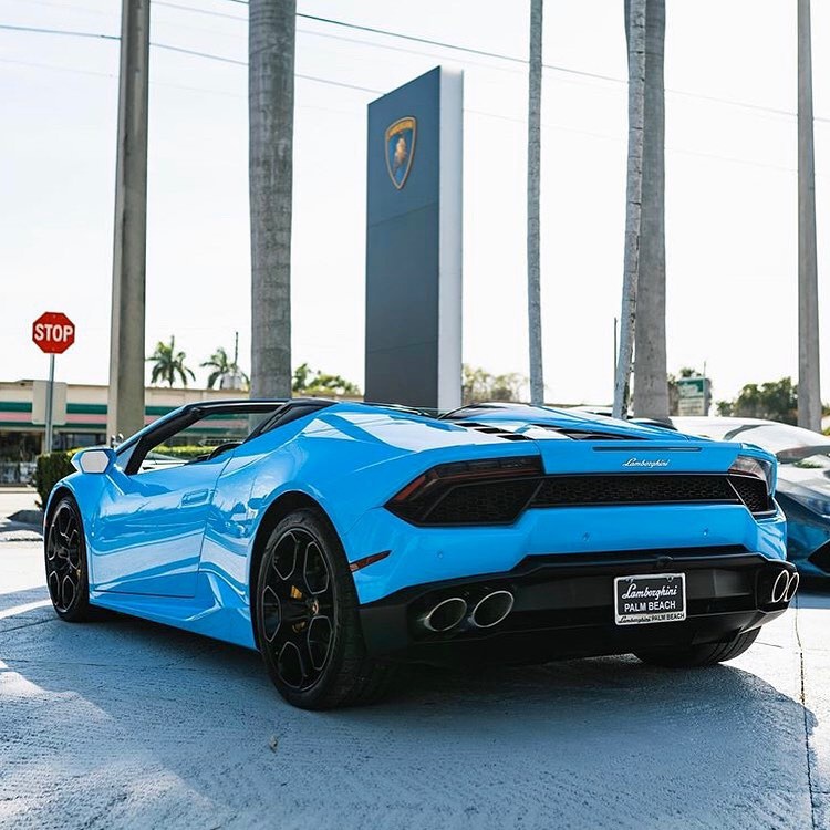 兰博基尼huracan敞篷版实车 清新的运动感