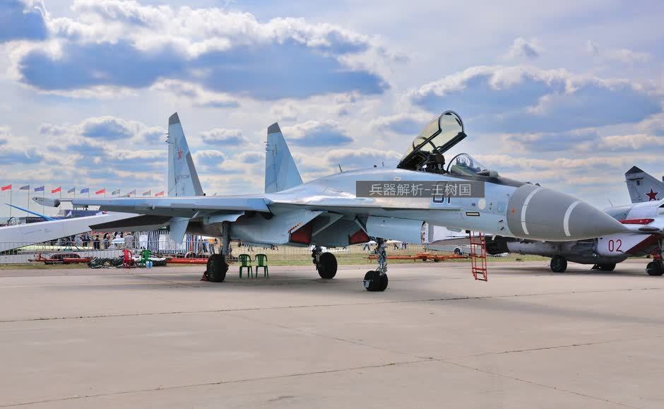 中国苏35具备全天候作战能力!近距格斗仅次于歼20隐身战机