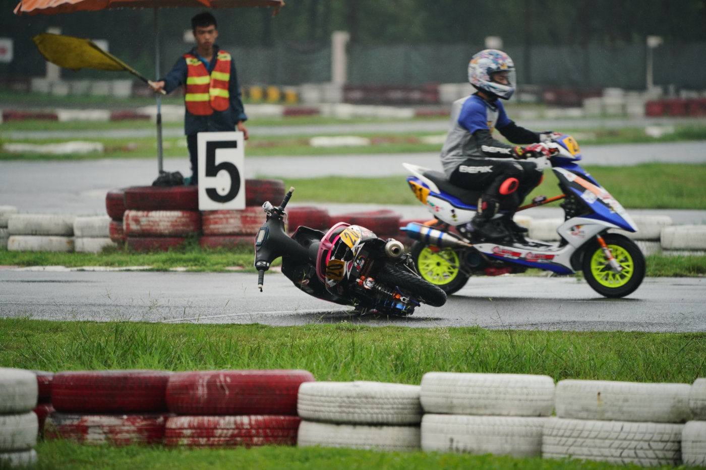 摄影技巧 | 要想拍好赛车比赛看这一篇就够了