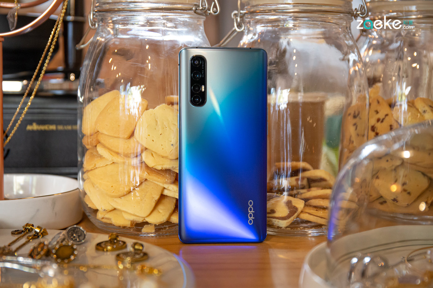 opporeno3pro图赏握在手心的极致轻薄是双曲面与高集成化的巧