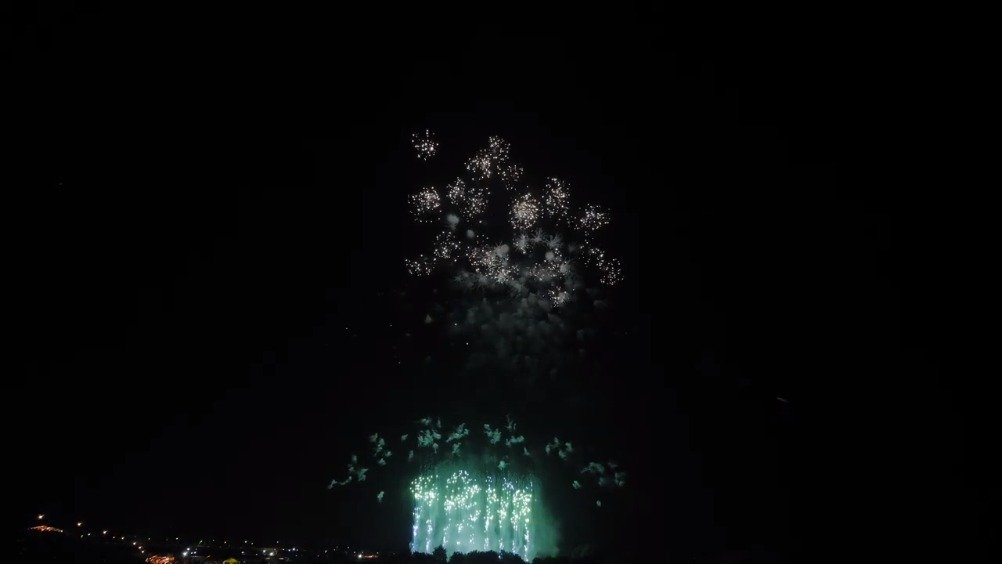 整理了下日本花火界三名花火艺术家举办的常总鬼怒川花火大会的一些片 整理了下日本花火界三名花火艺术家举办的常总鬼怒川花火大会的一些片