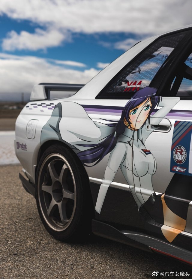 这是我见过最"痛"的痛车头发被后轮缠住了,看得我头皮好疼