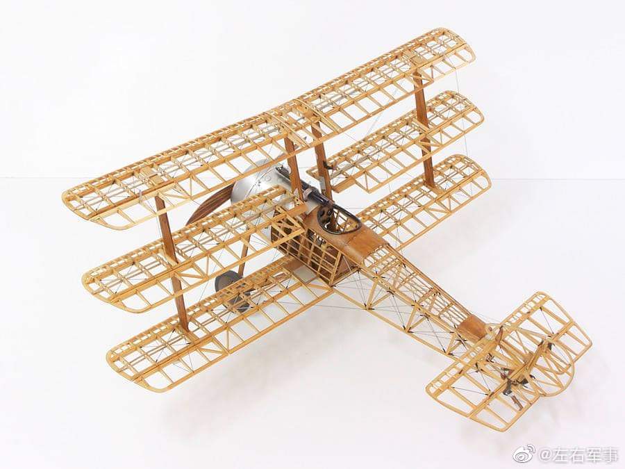 1:18一战飞机模型,就差蒙皮了