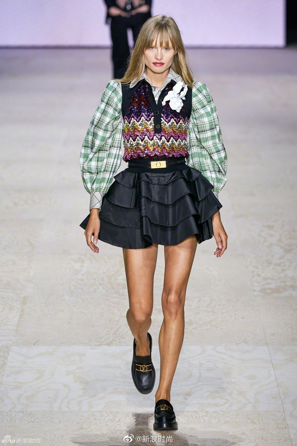 louis vuitton 2020春夏大秀|糖果色|酷感|巴黎时装周_新浪网