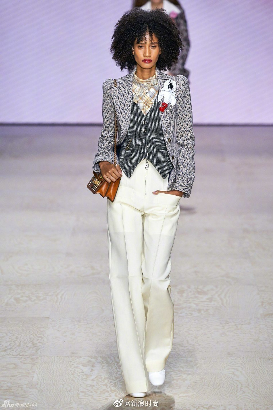 louis vuitton 2020春夏大秀|糖果色|酷感|巴黎时装周_新浪网