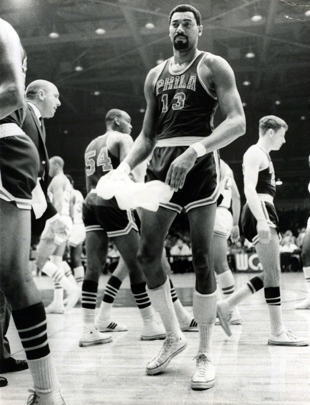 在赛场上的张伯伦_高清图集_新浪网