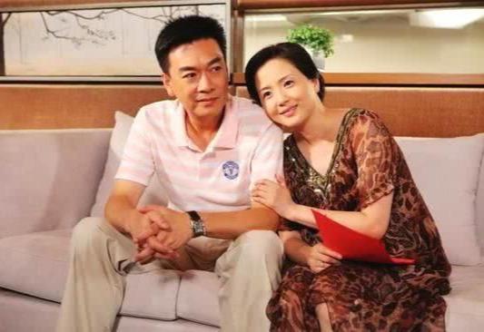 但是那会儿她才30多岁,很年轻,可陶慧敏执意要为丈夫守寡,直到女儿