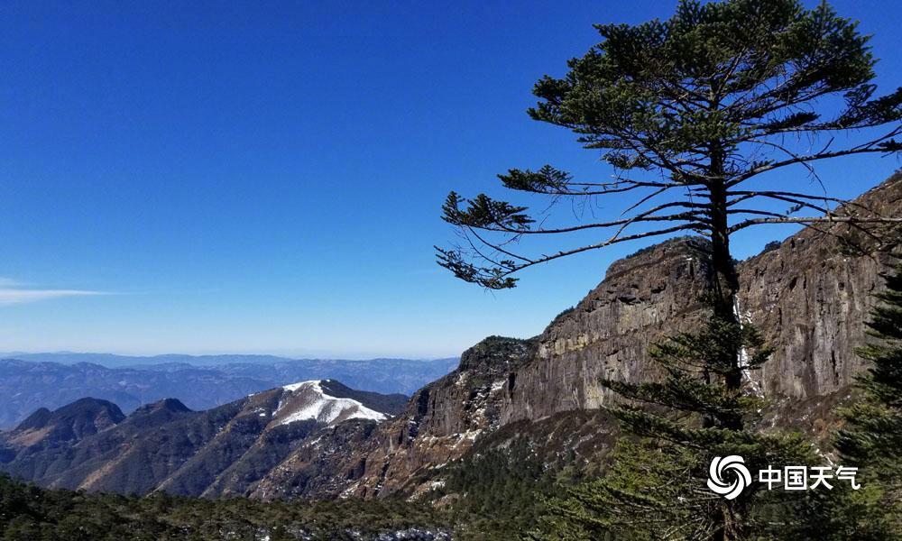 云南昆明轿子雪山位于禄劝县与东川市交界处, 海拔4247米