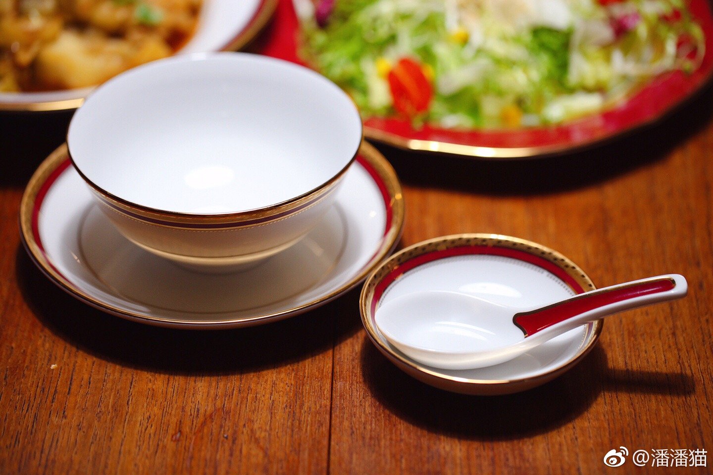 为了迎接新年和春节,收了一套noritake则武的cecil gold 中餐餐具