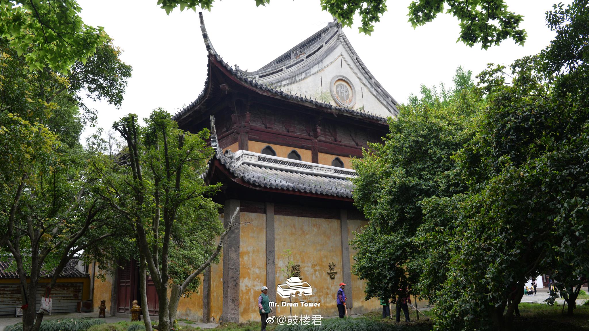 现存建筑建于明万历年间,重檐歇山顶