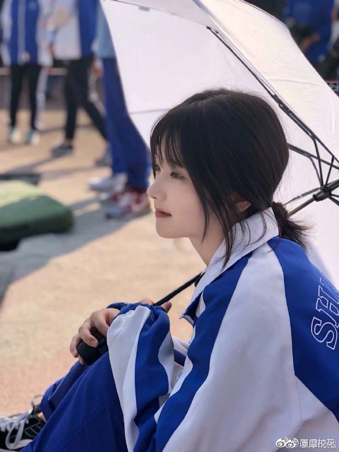 02年高中生很可爱的mm你觉得几分呢