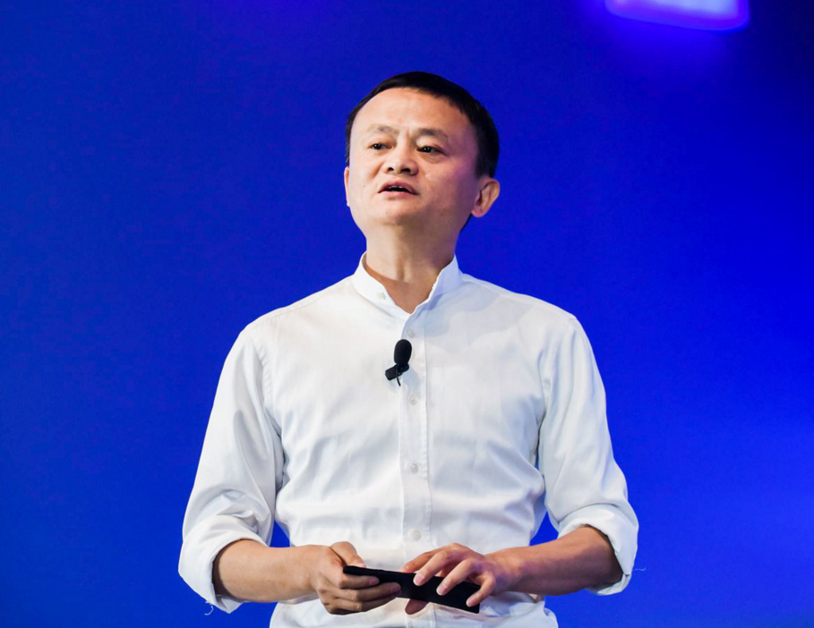 2019新女首富诞生:身价是许家印的2倍,超过马