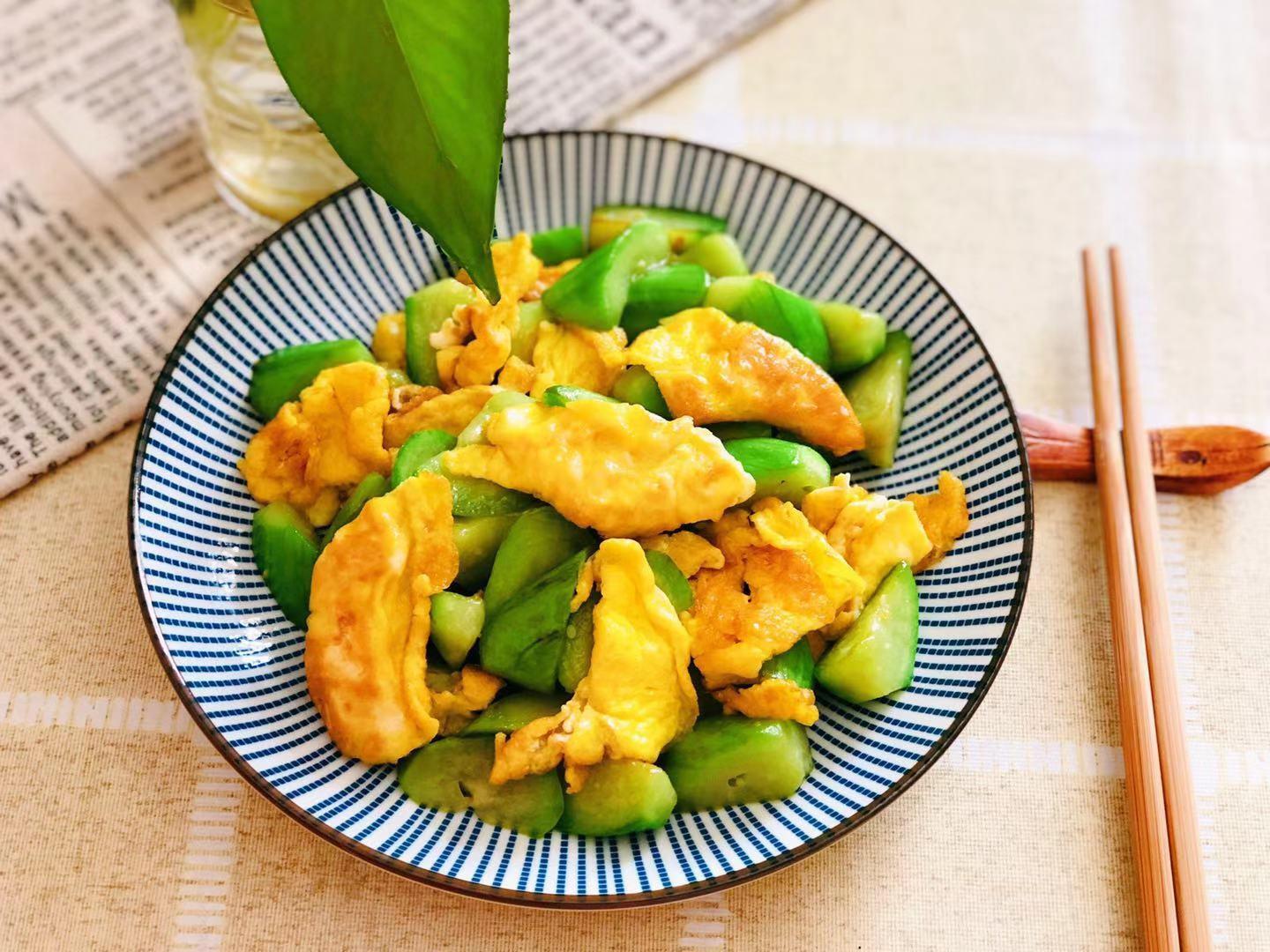 【丝瓜炒鸡蛋】