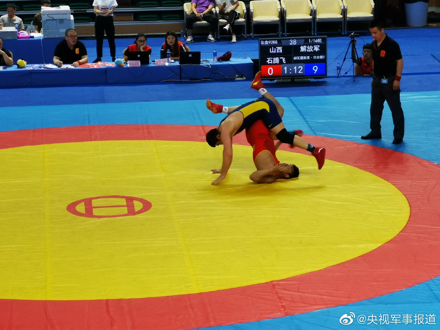 八一摔跤队参加全国摔跤锦标赛夺得自由式摔跤2金3银4铜