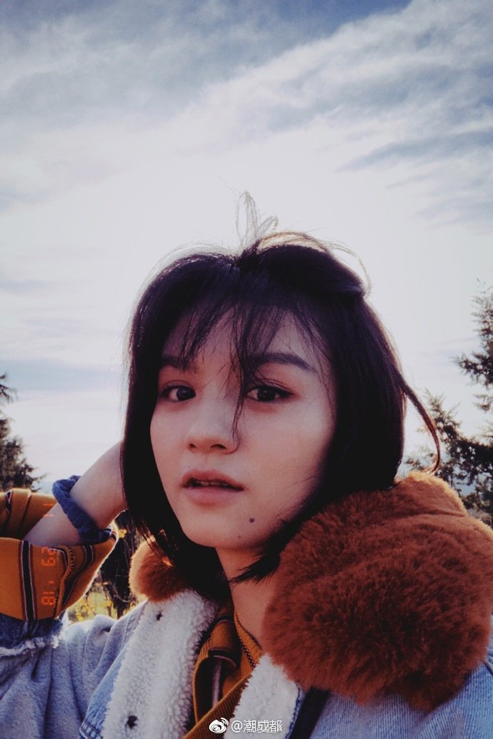 3晚上8:30@春夏_x 小姐姐将出席大秀,期待她的出场吗